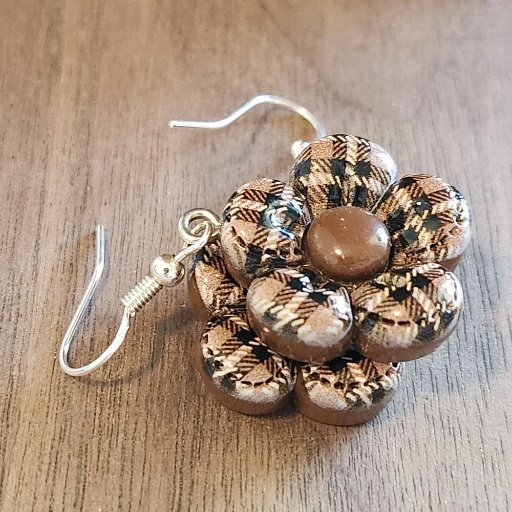 Brown Plaid Flower Drop‎ Earrings Floral Dangle Silver Tone Fishhook Handcrafted